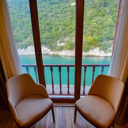 Hill River Hotel Ağva Bagian luar foto