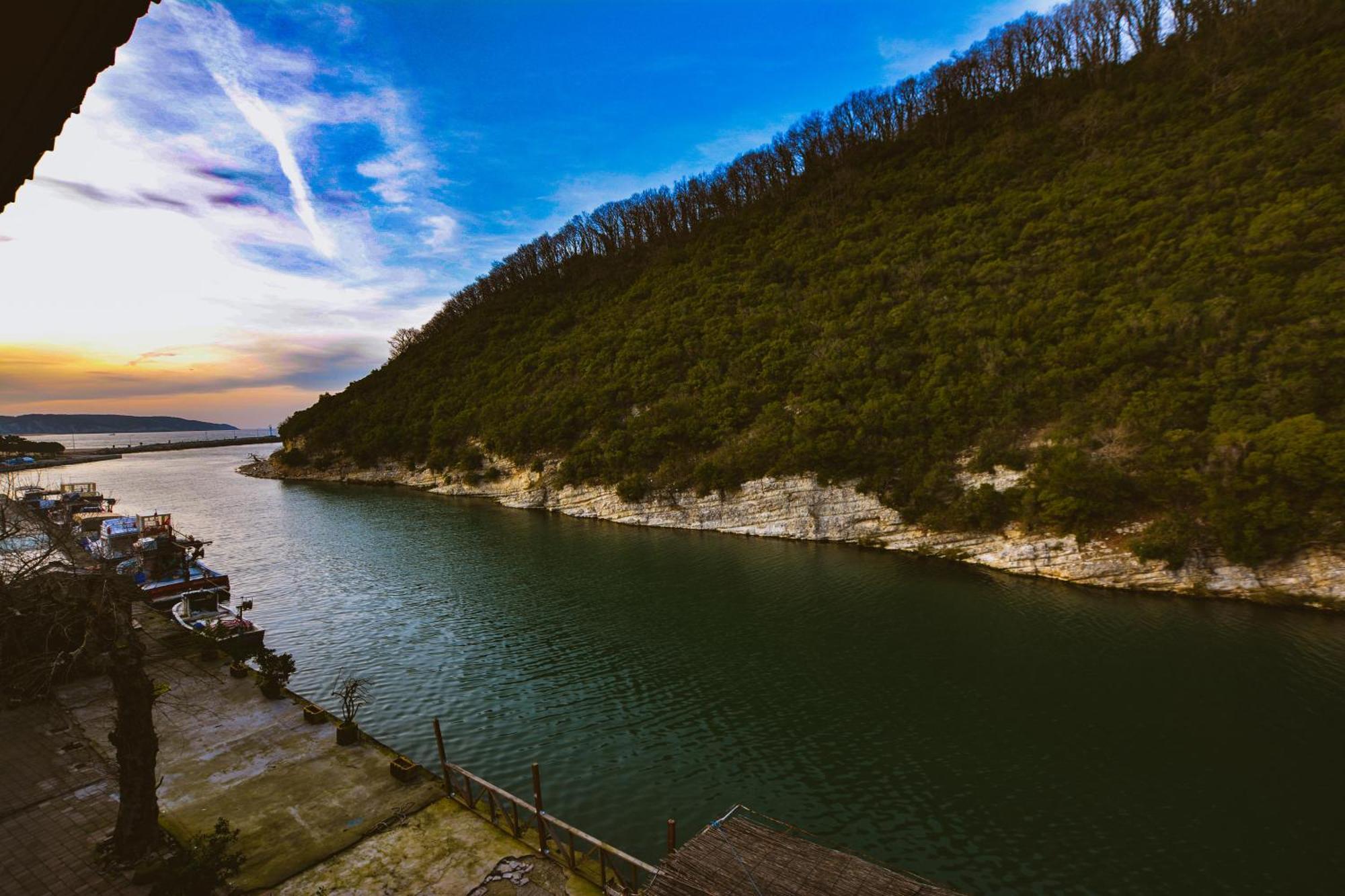 Hill River Hotel Ağva Bagian luar foto