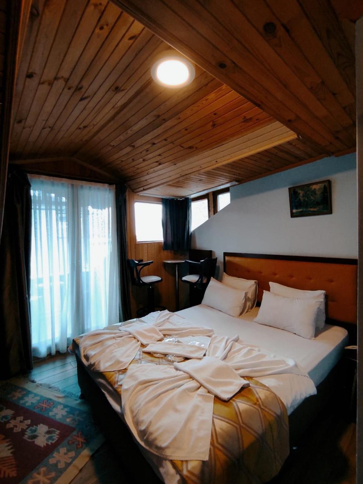 Hill River Hotel Ağva Bagian luar foto