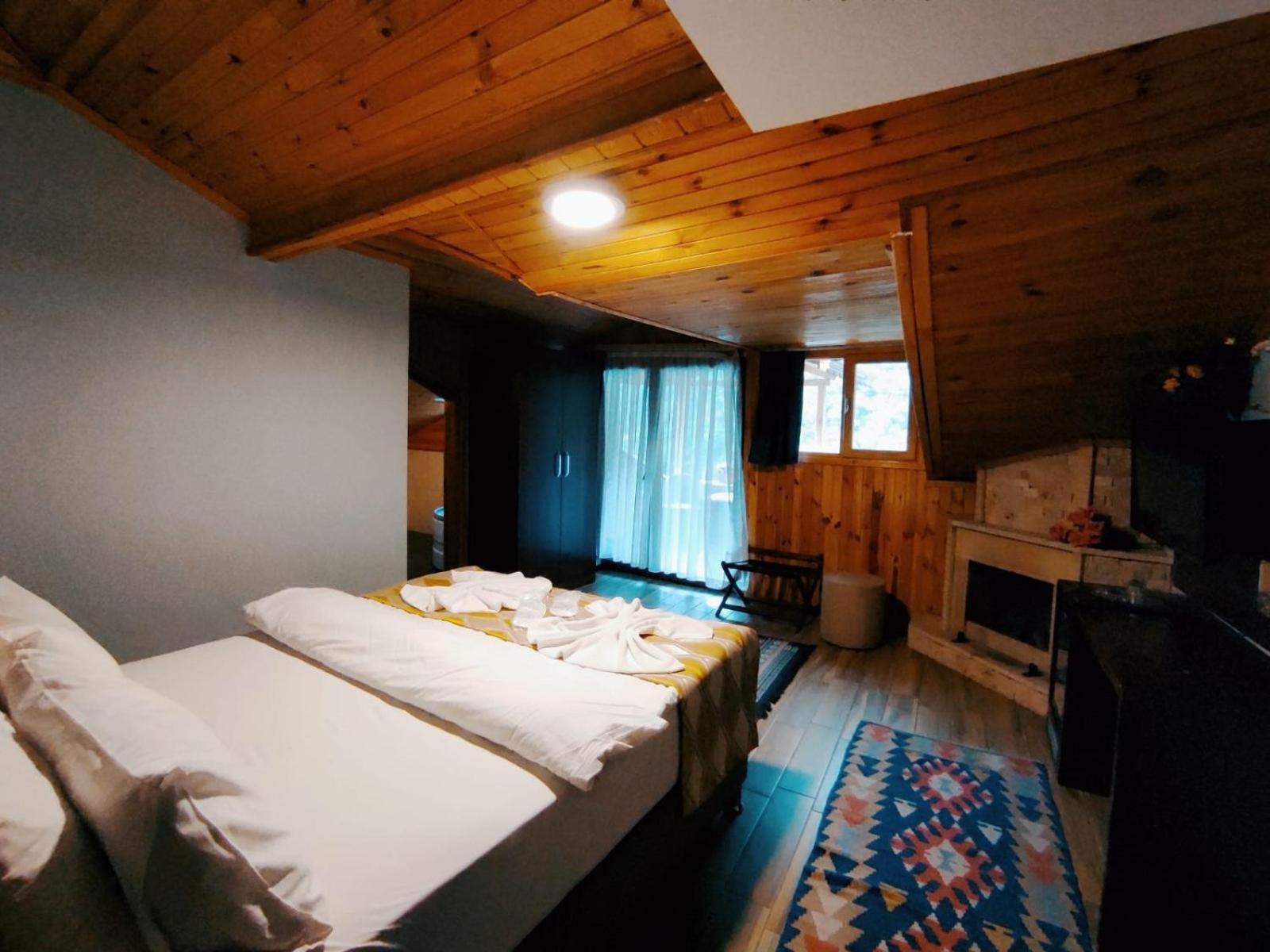 Hill River Hotel Ağva Bagian luar foto